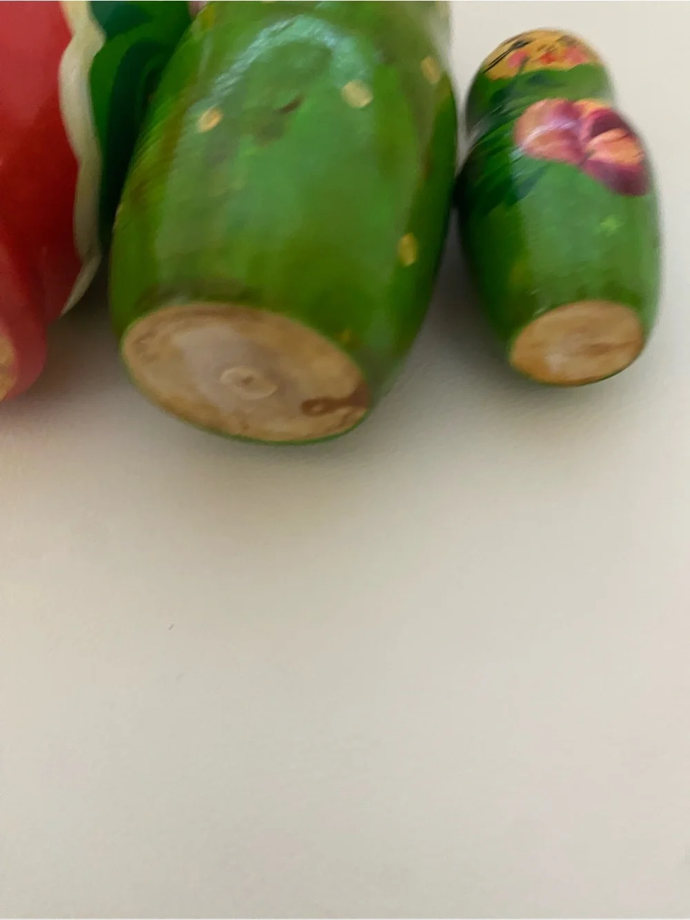 VTG Hand-Painted Wooden Nesting Dolls Green Floral Matryoshka Babushka Set of 3